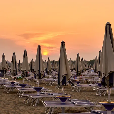 Flat With A Wonderful Terrace - Beahost Appartement Bibione